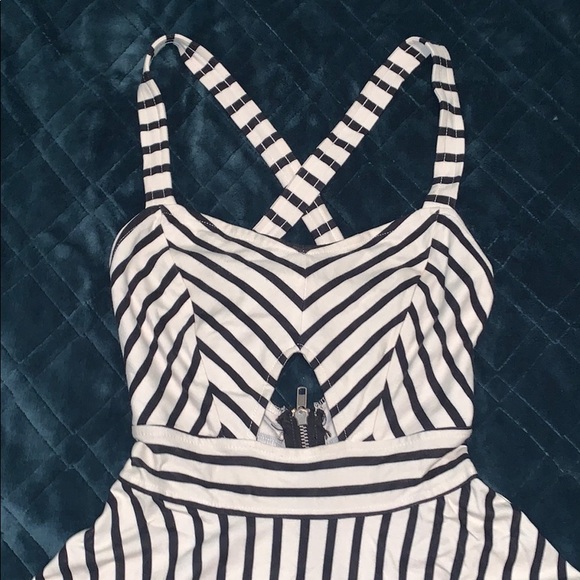 Volcom Skater Dress - Picture 2 of 3